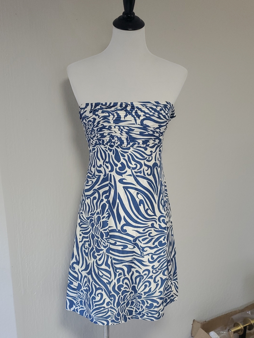 Ann Taylor Strapless Blue and White Floral Print Dress
